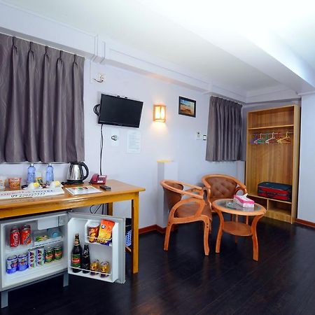 Okkala Hotel Yangon Exterior foto