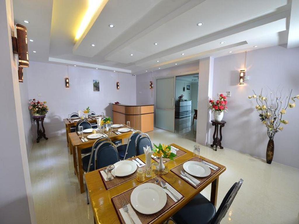 Okkala Hotel Yangon Exterior foto