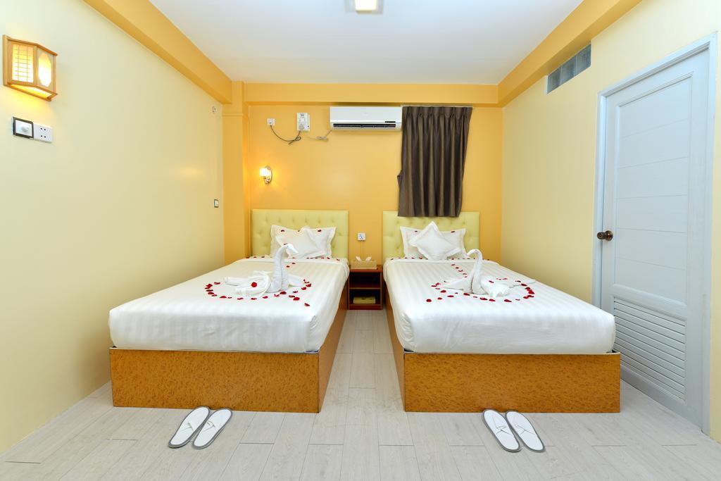Okkala Hotel Yangon Exterior foto
